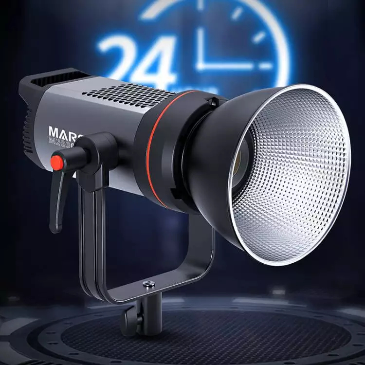 Đèn led Triopo Mars 300D 5500k